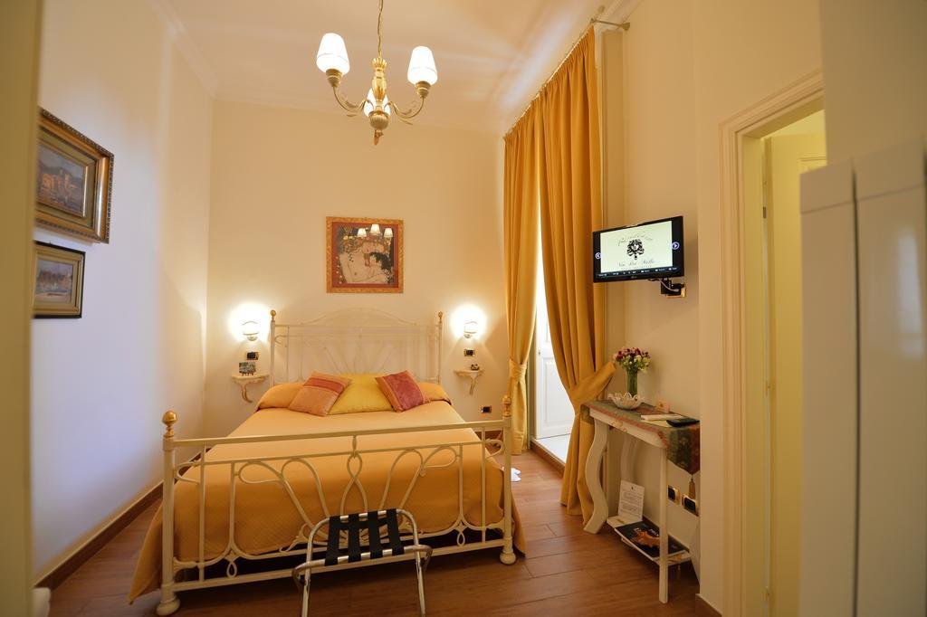 Residenza Via Dei Mille Couette-café Naples